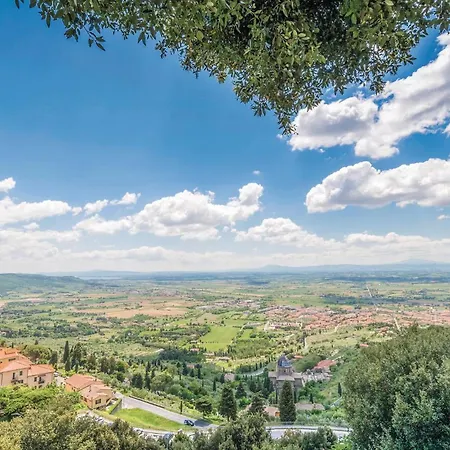 3 Bedroom Cozy Apartment In Ponte Alla Chiassa Ar
