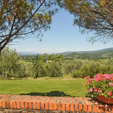 3 Bedroom Cozy Apartment In Ponte Alla Chiassa Ar *