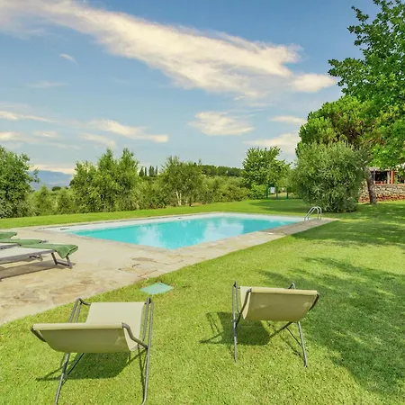 3 Bedroom Cozy Apartment In Ponte Alla Chiassa Ar